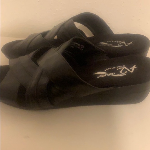 A2 heelrest black wedge sandals - Picture 4 of 7